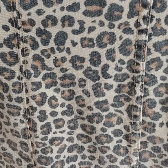Leopard Y2K Skirt - Picture 3 of 6